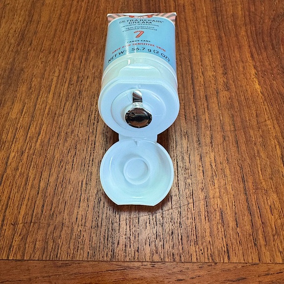 First Aid Beauty Ultra Repair Cream - Intense Hydration - Picture 6 of 6